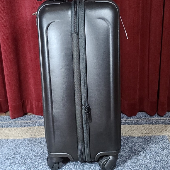 TUMI Dual Access 4wh Carry-On - Picture 2 of 16